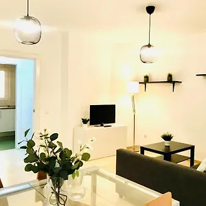 https://charming-apartment-in-the-old-town-with-pool.es-andalucia.com